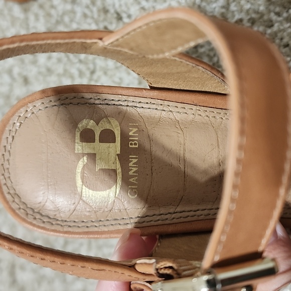 Heels - Picture 2 of 6